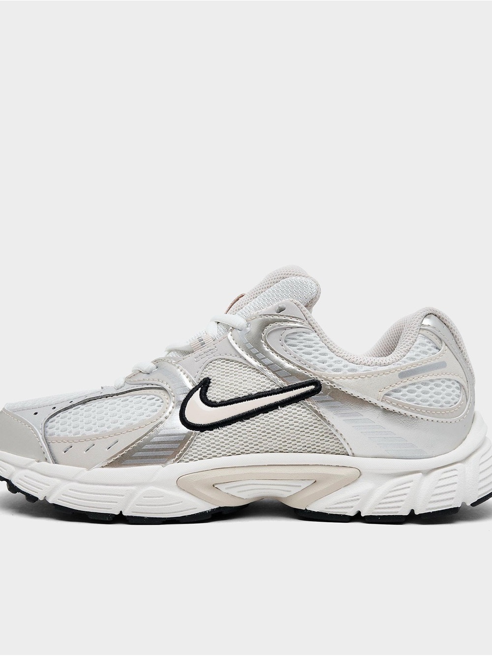 Nike Big Kids' Nike V5 RNR Casual Shoes
Size: 4.0